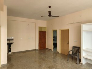 Room in 2 BHK Apartment at Max Apartments, Wazirganj – for Rent