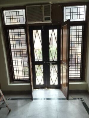 Room in 1 BHK Independent House at Beta Ii Greater Noida – for Rent