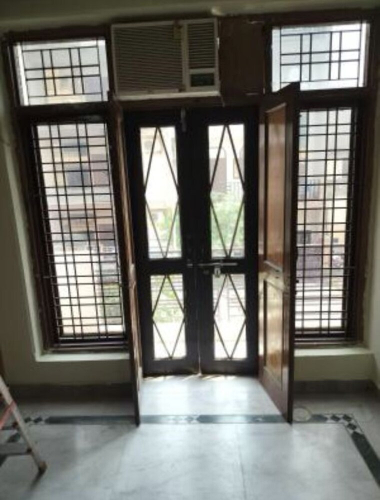 Room, beta ii greater noida 1 Bedroom 70 Sq.Mt. Independent House In Beta Ii Greater Noida Greater Noida 10677875