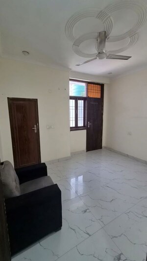 Room in 1 BHK Builder Floor at Neb Sarai – for Rent