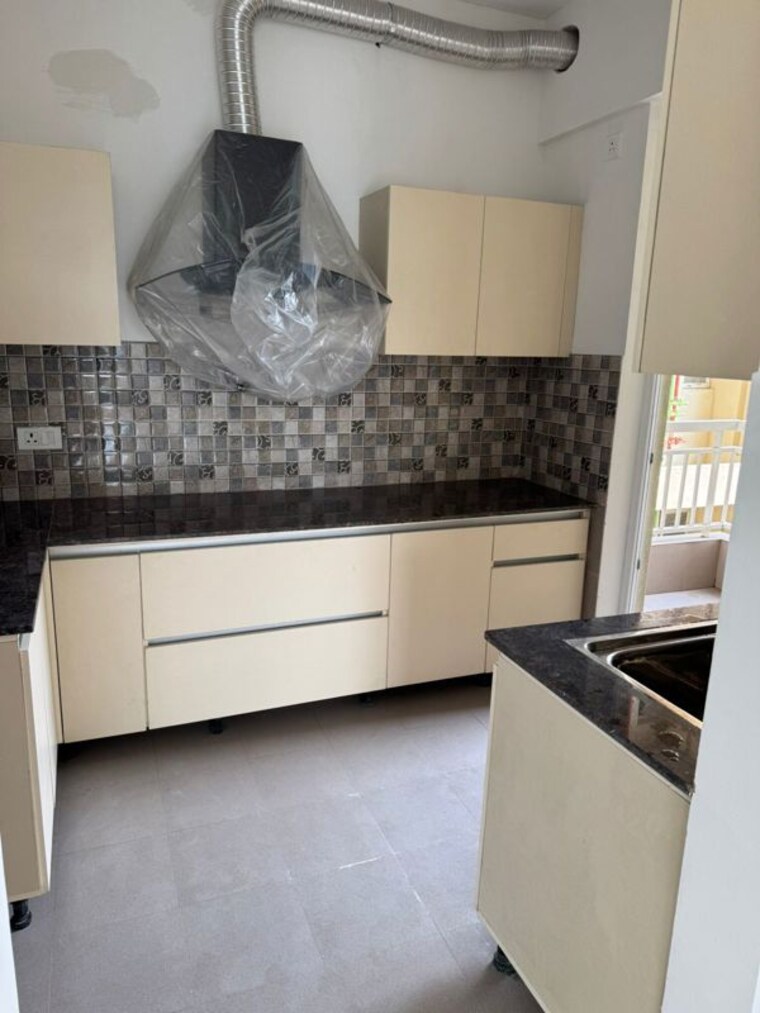 Kitchen, silverglades-the-melia 2.5 Bedroom 1425 Sq.Ft. Apartment In Sohna Sector 35 Gurgaon 10677885