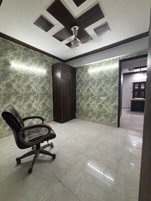 Parking in 2 BHK Apartment at Saket – for Rent