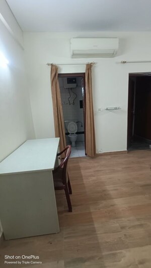 Room in 3 BHK Builder Floor at Sushant Lok I – for Rent
