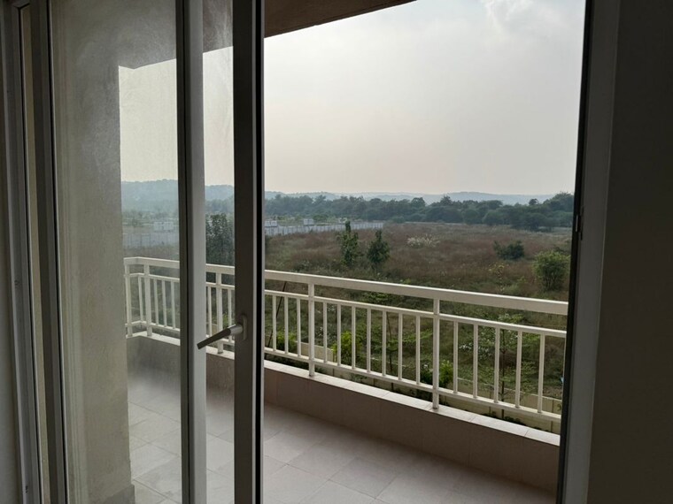Balcony, silverglades-the-melia 2.5 Bedroom 1425 Sq.Ft. Apartment In Sohna Sector 35 Gurgaon 10677920
