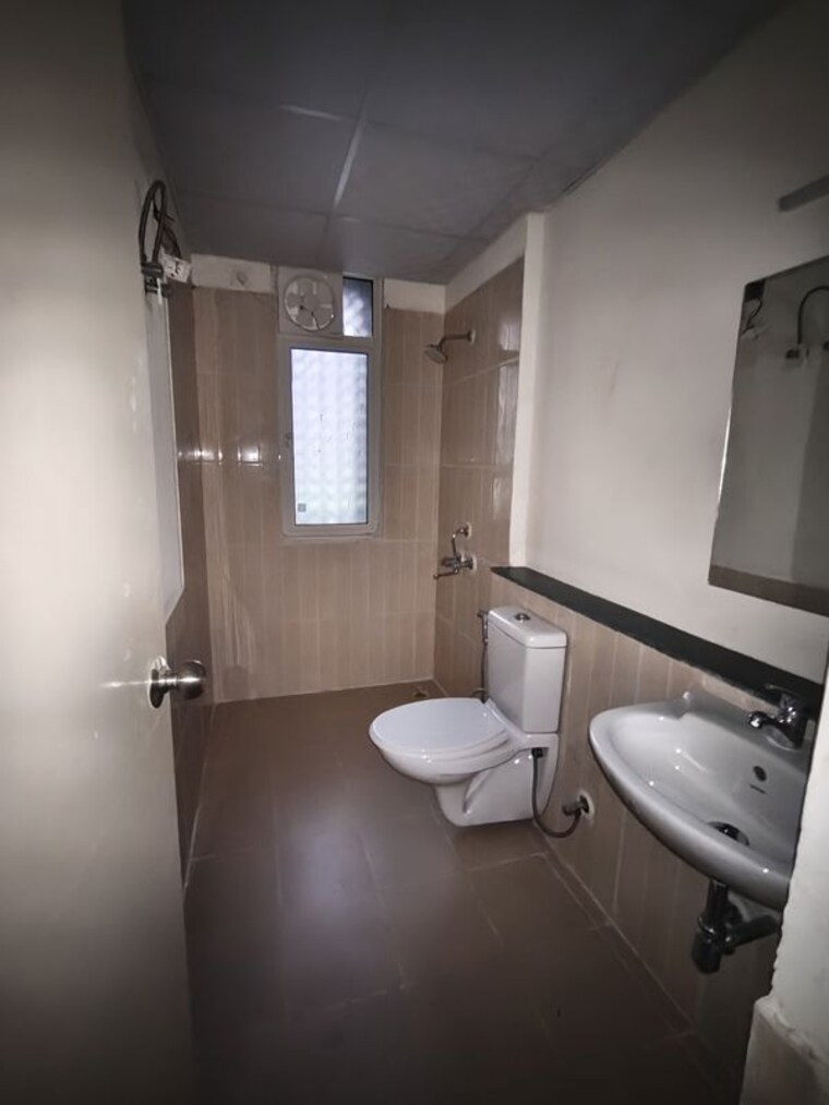 Bathroom, jaypee-greens-kosmos 3 Bedroom 1212 Sq.Ft. Apartment In Sector 134 Noida 10677849