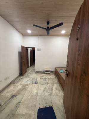 Room in 3 BHK Villa at Kurla Kamgar CHS, Kurla – for Rent