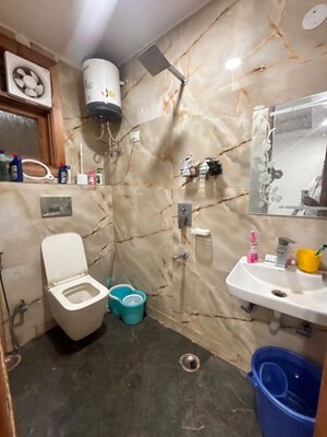 Bathroom in 1 BHK Apartment at Saket – for Rent