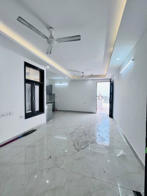 Room in 1 BHK Apartment at Saket – for Rent