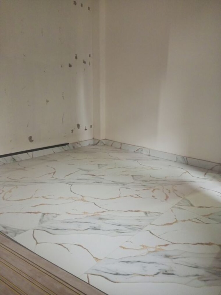 Room, limra-height 1 Bedroom 600 Sq.Ft. Builder Floor In Sector 73 Noida 10677961