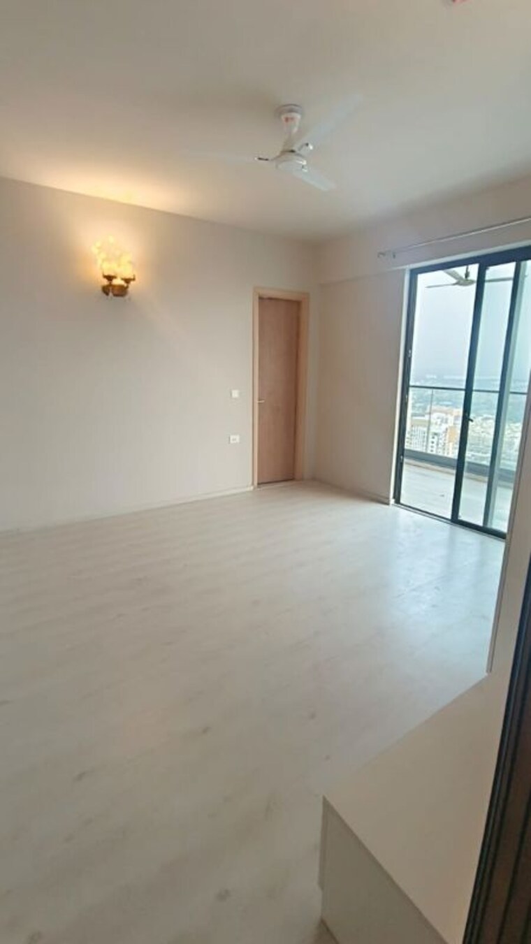 Room, sector 65 2 Bedroom 1516 Sq.Ft. Apartment In Sector 65 Gurgaon 10661287