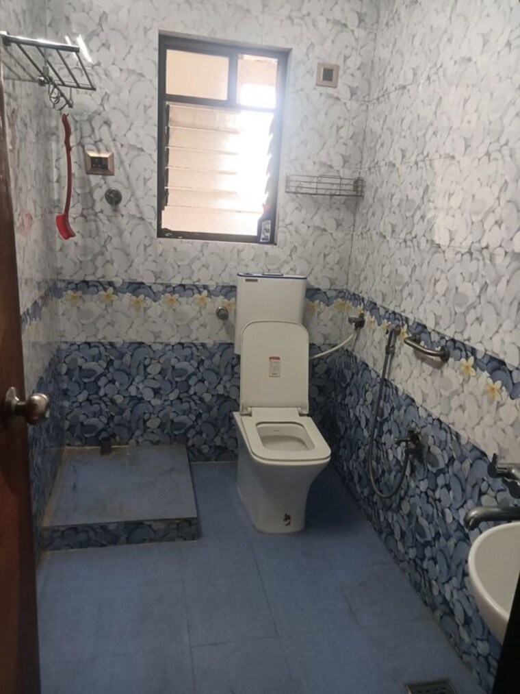 Bathroom, harsh-vihar 2 Bedroom 900 Sq.Ft. Apartment In Aundh Pune 10678049