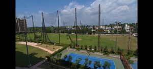 Swimming Pool in 3 BHK Apartment at Sector 65 – for Rent