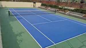 Swimming Pool in 3 BHK Apartment at Sector 65 – for Rent