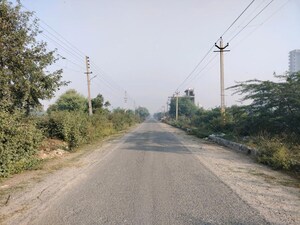  Plot For Sale in Sector 78