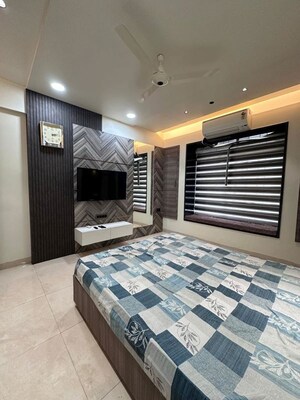 Bedroom in 4 BHK Apartment at Viman Nagar – for Rent