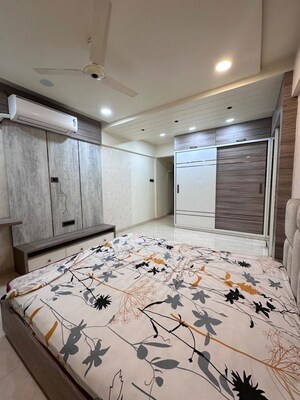 Bedroom in 4 BHK Apartment at Viman Nagar – for Rent