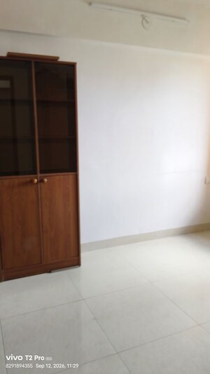 Room in 2.5 BHK Apartment at Kumar Shantiniketan Phase 1, Pashan – for Rent
