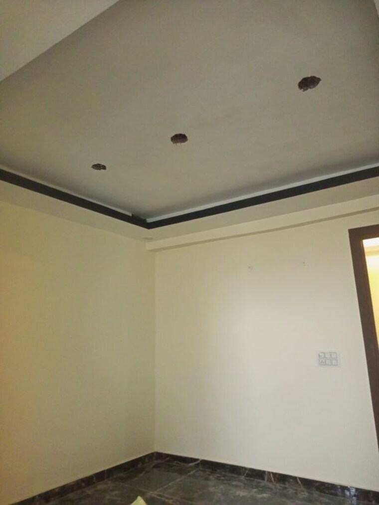 Room, sector 73 2 Bedroom 1080 Sq.Ft. Builder Floor In Sector 73 Noida 10678083