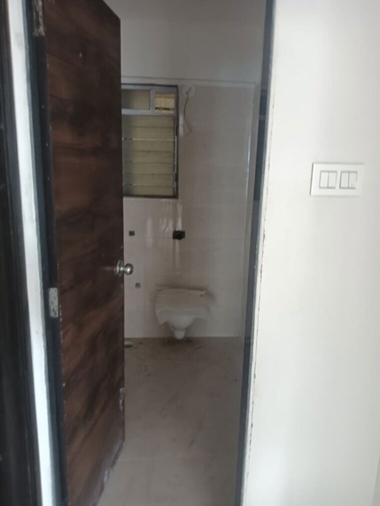 Bathroom, dgs-sheetal-tapovan 3 Bedroom 850 Sq.Ft. Apartment In Malad East Mumbai 10678106