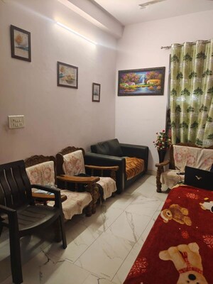 Living Room in 1 BHK Builder Floor at Sector 21 – for Rent
