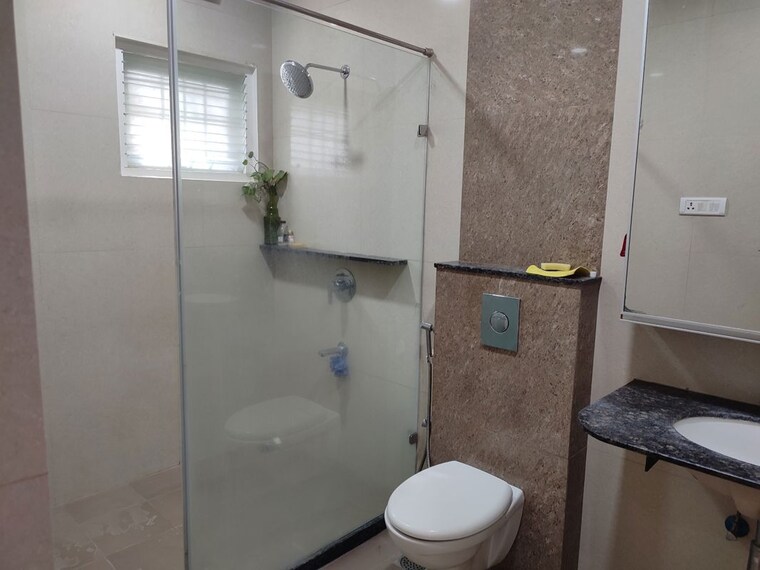 Bathroom, banjara hills 5 Bedroom 490 Sq.Yd. Independent House In Banjara Hills Hyderabad 10678125