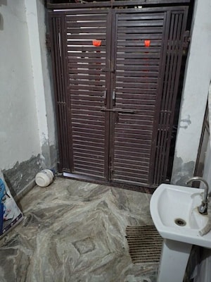 Bathroom in 3 BHK Builder Floor at Sector 23 – for Rent