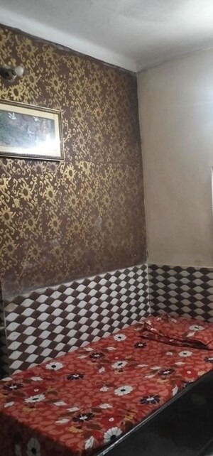 Bedroom in 2 BHK Builder Floor at Sector 22 – for Rent