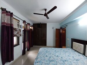 Bedroom in 2 BHK Builder Floor at Sector 23 – for Rent