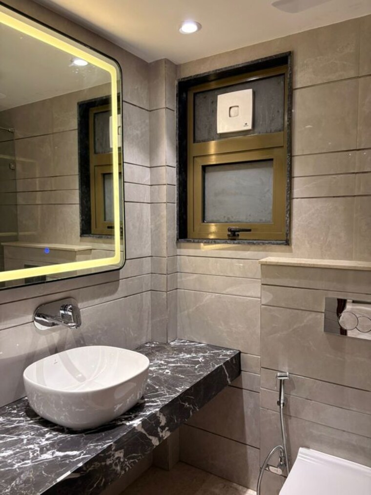 Bathroom, green park extension 3 Bedroom 2200 Sq.Ft. Builder Floor In Green Park Extension Delhi 10678107