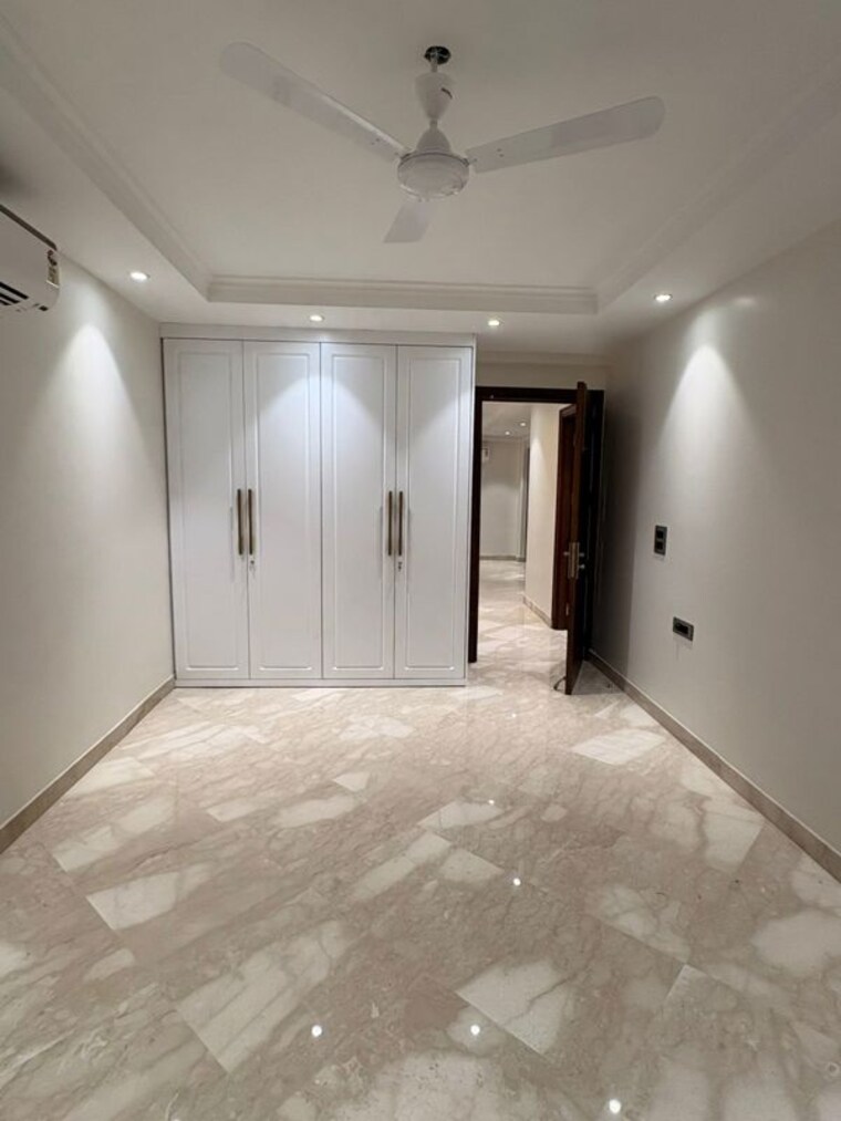 Room, green park extension 3 Bedroom 2200 Sq.Ft. Builder Floor In Green Park Extension Delhi 10678107