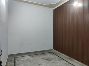 Room in 3 BHK Builder Floor at Sector 22 – for Rent