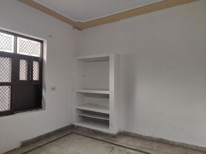 Room in 3 BHK Builder Floor at Sector 22 – for Rent