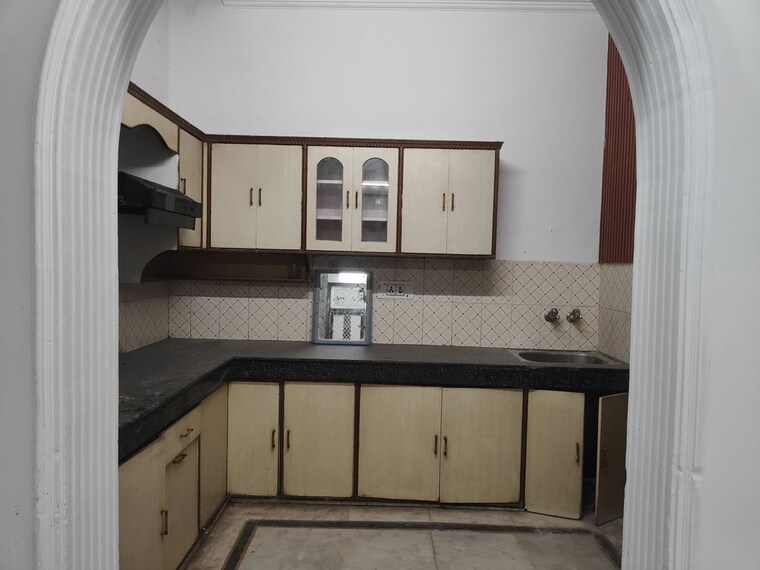 Kitchen, sector 22 3 Bedroom 1550 Sq.Ft. Builder Floor In Sector 22 Gurgaon 10678172
