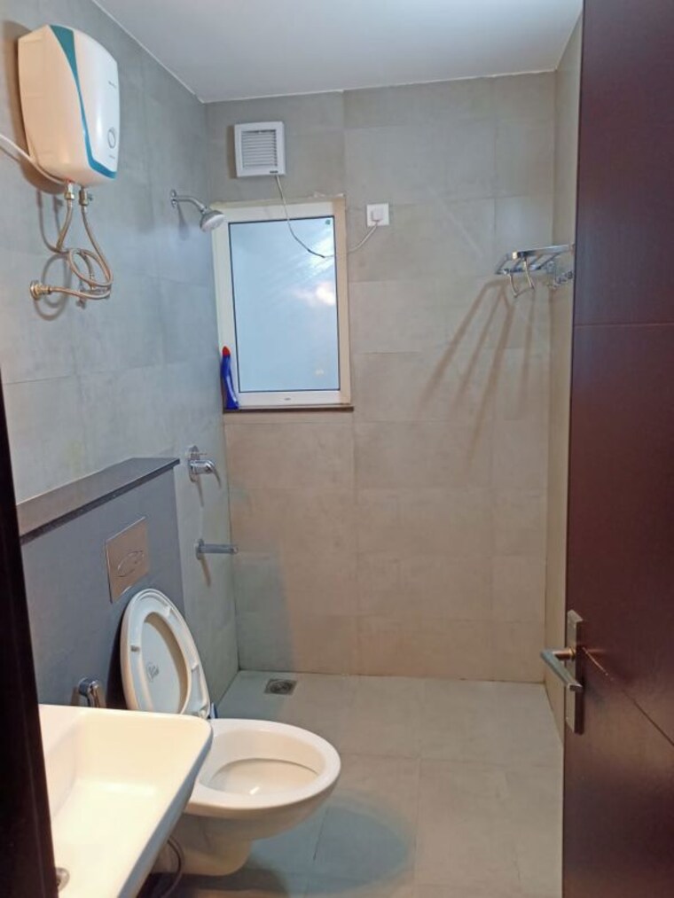 Bathroom, bren-imperia 3 Bedroom 1778 Sq.Ft. Apartment In Harlur Bangalore 10676555