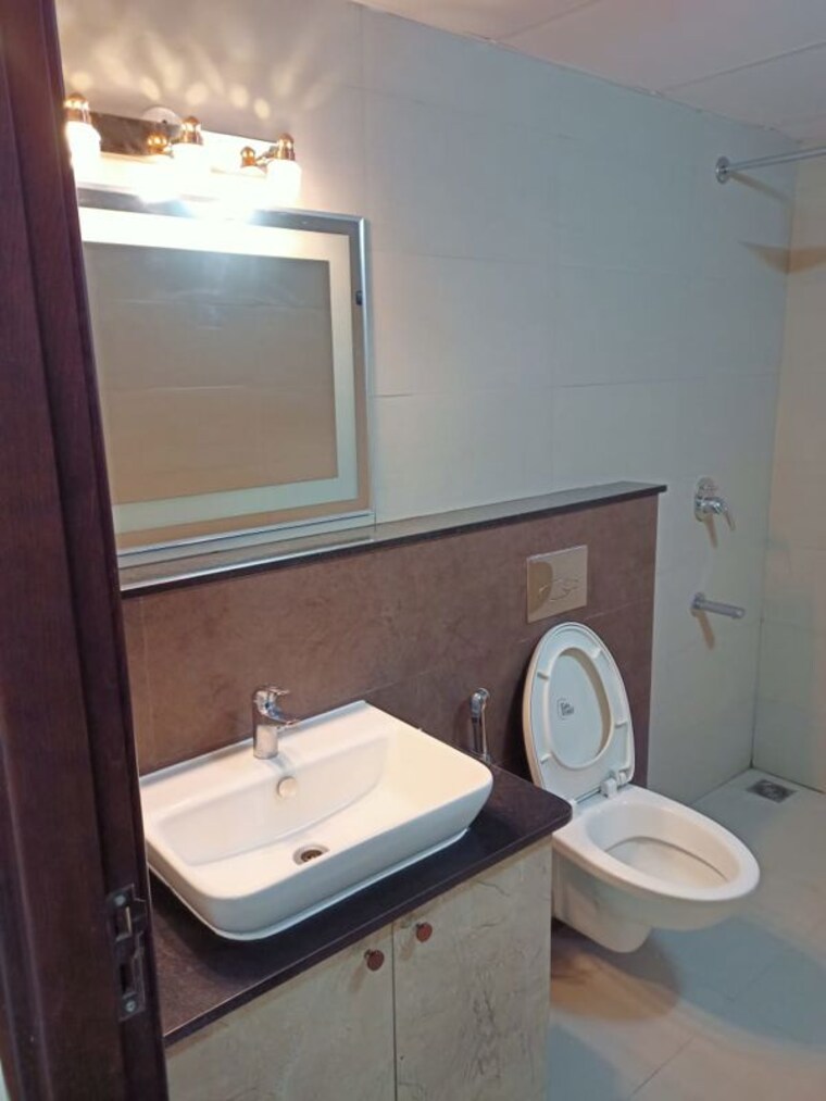 Bathroom, bren-imperia 3 Bedroom 1778 Sq.Ft. Apartment In Harlur Bangalore 10676555