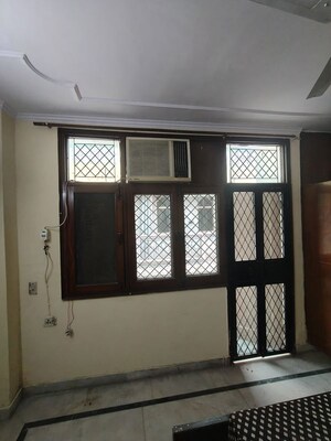 Room in 2 BHK Builder Floor at Khirki Extension – for Rent