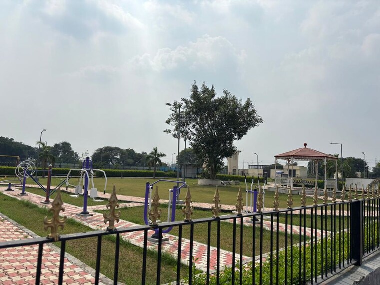 Balcony, sector 75  320 Sq.Yd. Plot In Sector 75 Faridabad 10678206