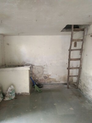 Room in  Shop at Mahalaxmi Palace Narhe, Narhe – for Rent