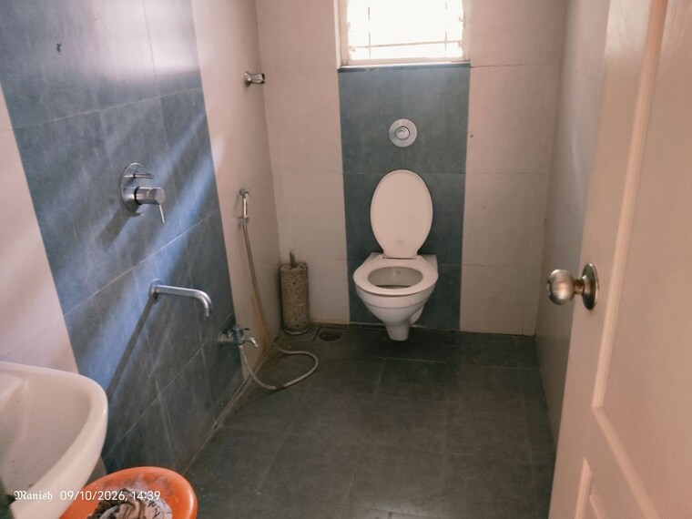Bathroom, sharada-spandan-apartments 2.5 Bedroom 1300 Sq.Ft. Apartment In Warje Pune 10678209