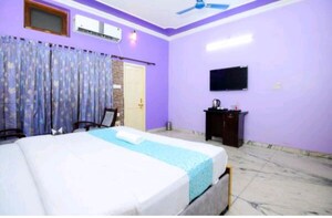 Bedroom in 5 BHK Villa at Vineet Khand 1 – for Rent