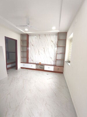 Room in 1 BHK Apartment at Sri Balaji Nivas Gachibowli, Gachibowli – for Rent