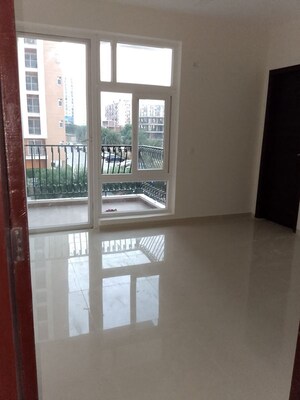 Room in 3 BHK Apartment at Rishita Manhattan, Gomti Nagar – for Sale