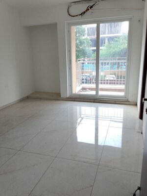Room in 3 BHK Apartment at Rishita Manhattan, Gomti Nagar – for Sale