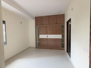 Room in 2 BHK Apartment at Raghavendra Nilayam Kondapur, Kondapur – for Rent
