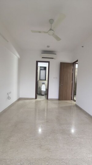 Master Bedroom in 3 BHK Apartment at Shapoorji Pallonji Vicinia, Powai – for Rent