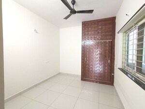 Room in 2 BHK Apartment at The Nest Gachibowli, Gachibowli – for Rent