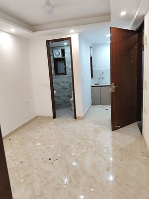 Room in 1 BHK Independent House at Neb Sarai – for Rent