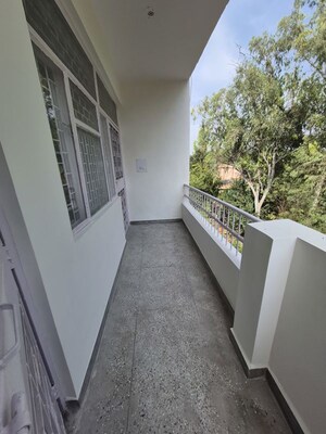 Balcony in 2.5 BHK Apartment at Mayur Vihar – for Rent