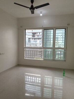 Room in 3 BHK Apartment at Kabra Aurum, Goregaon West – for Rent