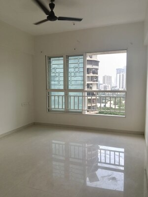Room in 3 BHK Apartment at Kabra Aurum, Goregaon West – for Rent